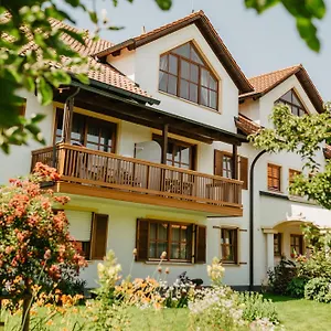 https://appartementhaus-achmannhof.com-bavaria.com